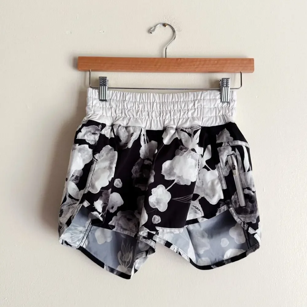 Lululemon Black + White Floral Speed Low Rise Short Size 6 Run Jogging